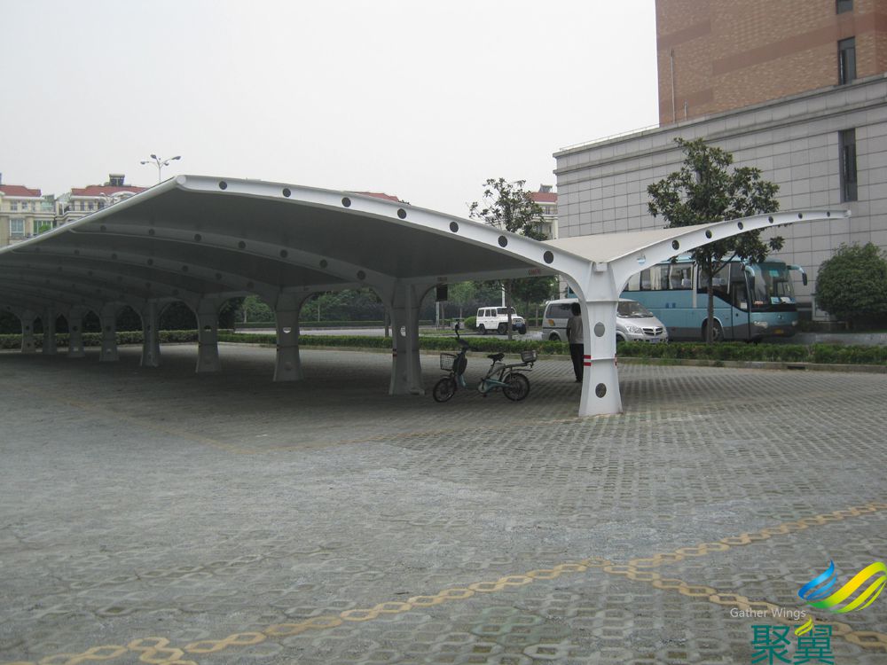 兩排車位遮陽棚_露天廣場車輛遮陽棚（白色車棚）